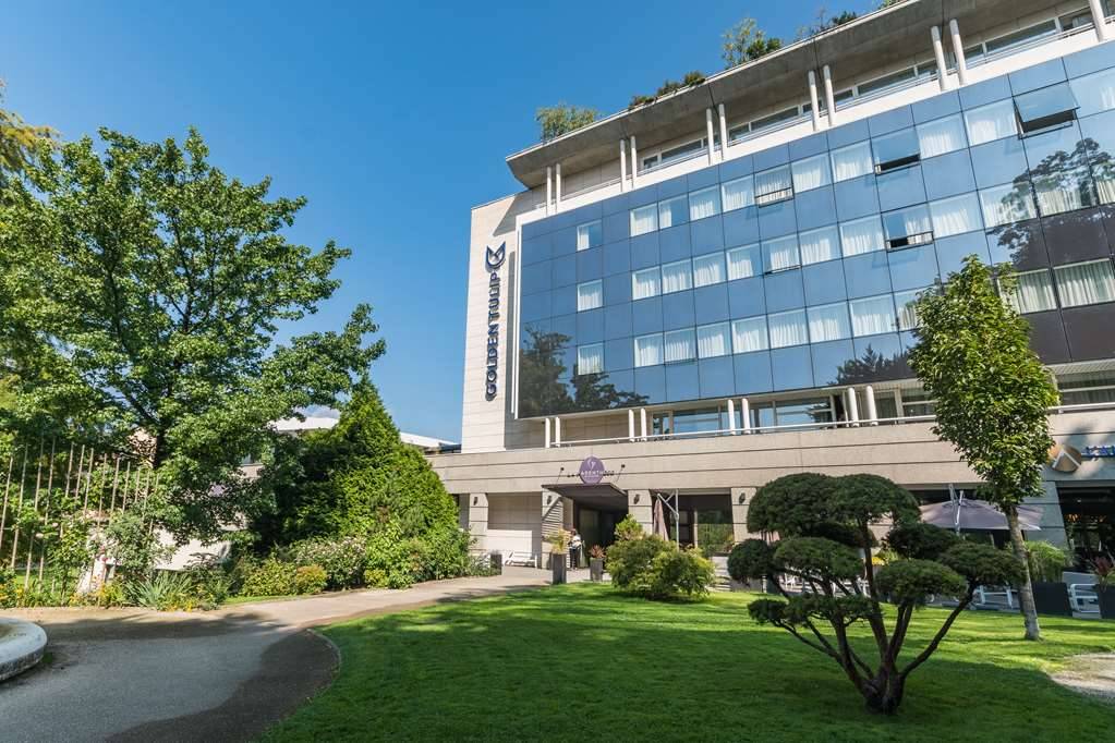 PARKING HOTEL GOLDEN TULIP AIX LES BAINS
