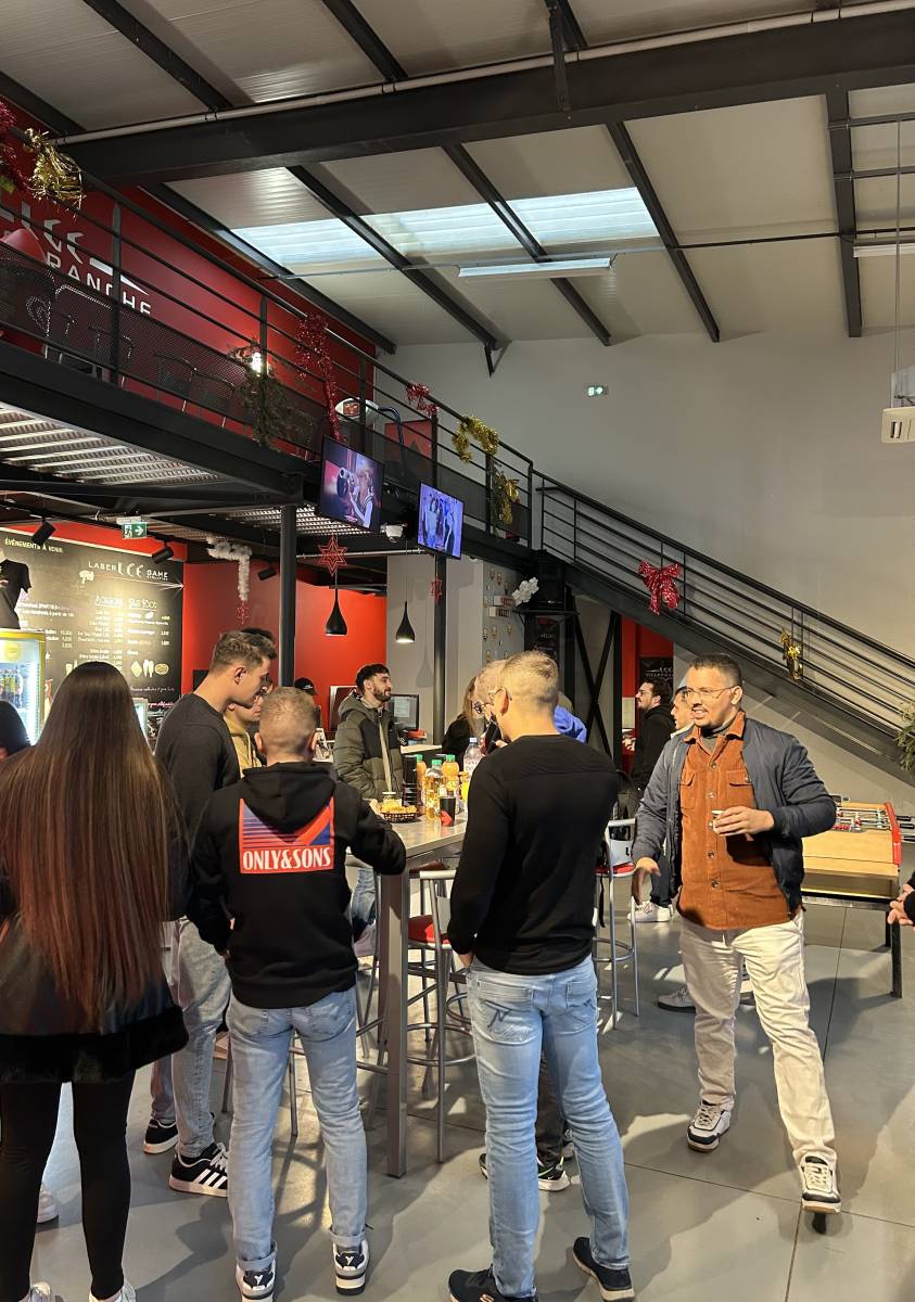 CEBATEC Ingénierie - Séminaire laser game Limas Restaurant Le Joker Limas