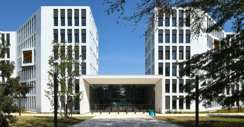 Construction du siège social du Centre Agricole Centre Est Champagne au Mont D'Or